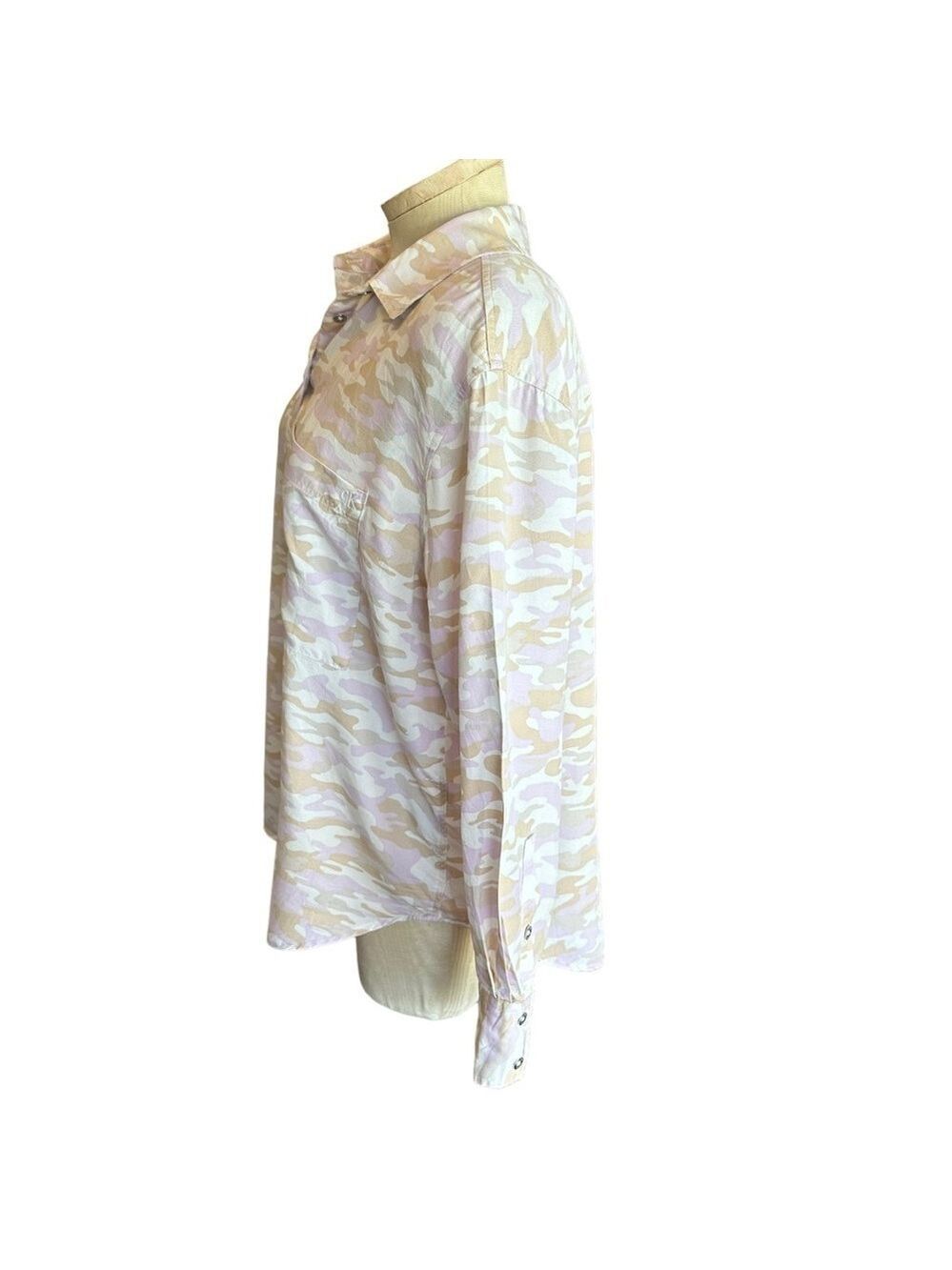 Women’s Calvin Klein Tan & Pink Camo Print Boyfriend Button Down Shirt Small - Picture 5 of 10